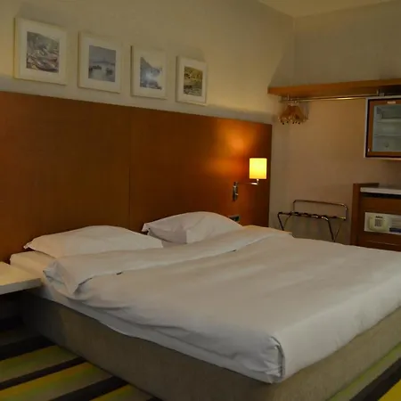 Отель Bh Conference & Airport 5*