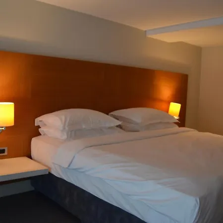 Bh Conference & Airport Отель 5*
