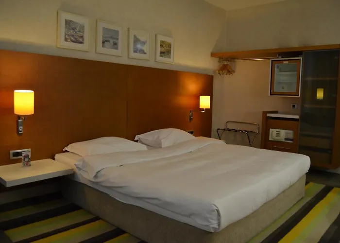 Hotel Bh Conference & Airport 5*