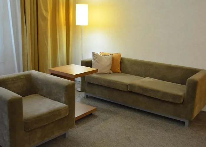 Bh Conference & Airport 5*